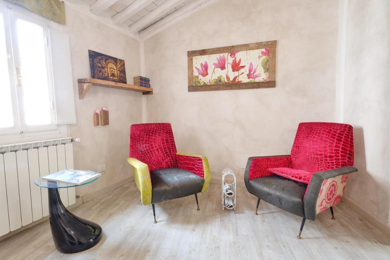 La Turandot Suite With Ac And Wifi ルッカ エクステリア 写真